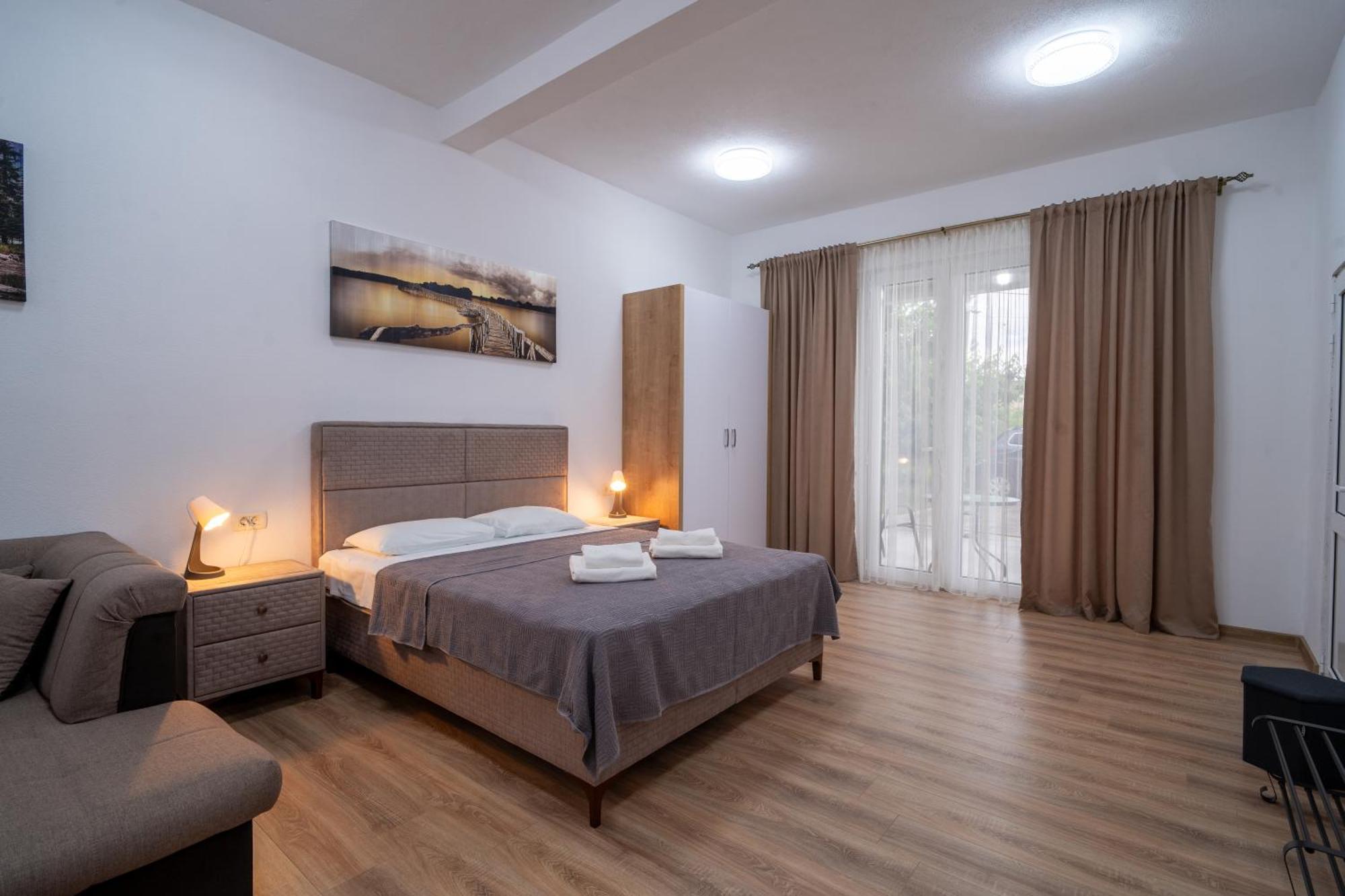 Dane Apartment Airport Podgorica Mitrovici  Exteriör bild